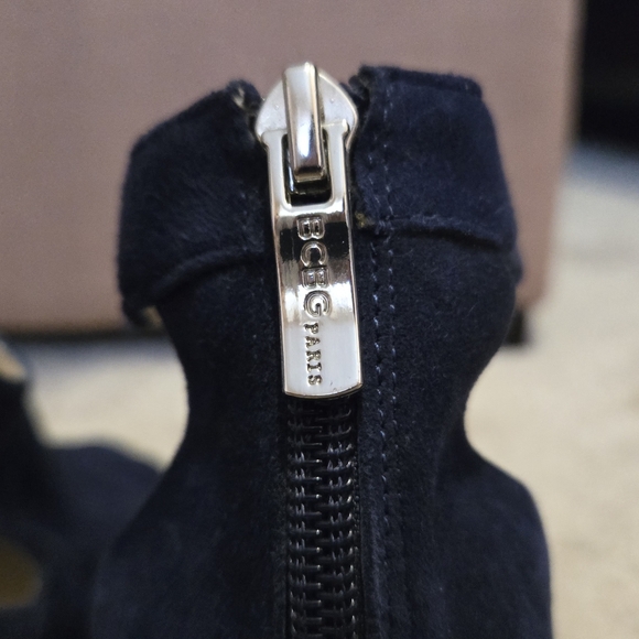 BCBG NWOT size 8.5 heels - Picture 8 of 11